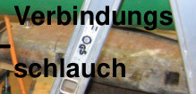 Verwegene, aber bewährte „Kochstelle“ für Spanten (die Leisten liegen für eine Stunde im Dampf im grünen Kunststoffrohr)